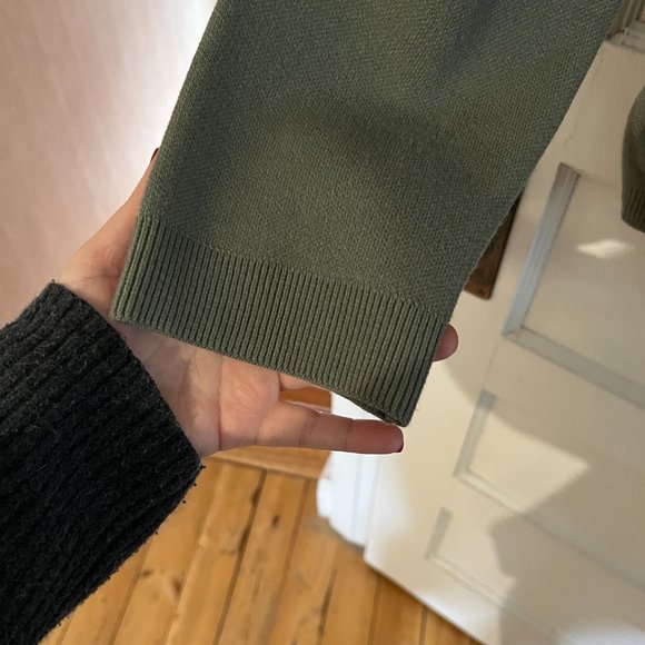 Green Knit Zara Sweater - Picture 4 of 5